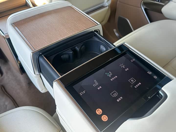 Фото 9 - Land Rover Range Rover