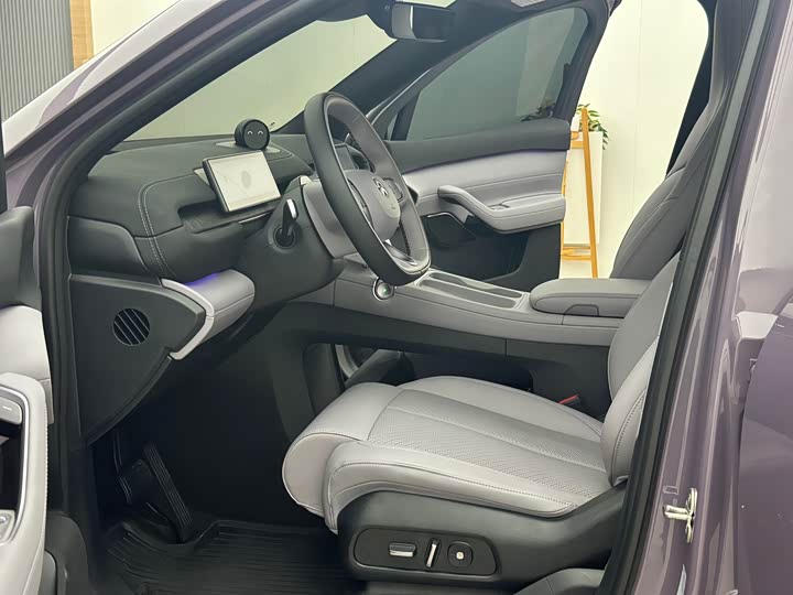 Фото 8 - Nio EC6