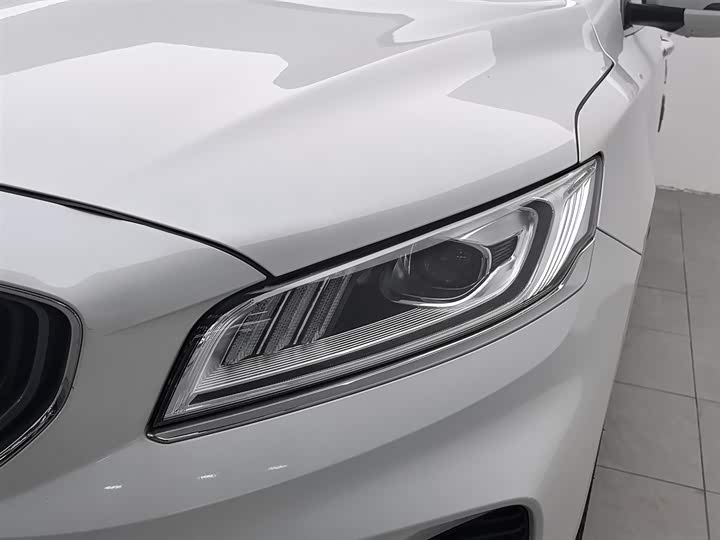 Photo 7 - Geely Emgrand GT