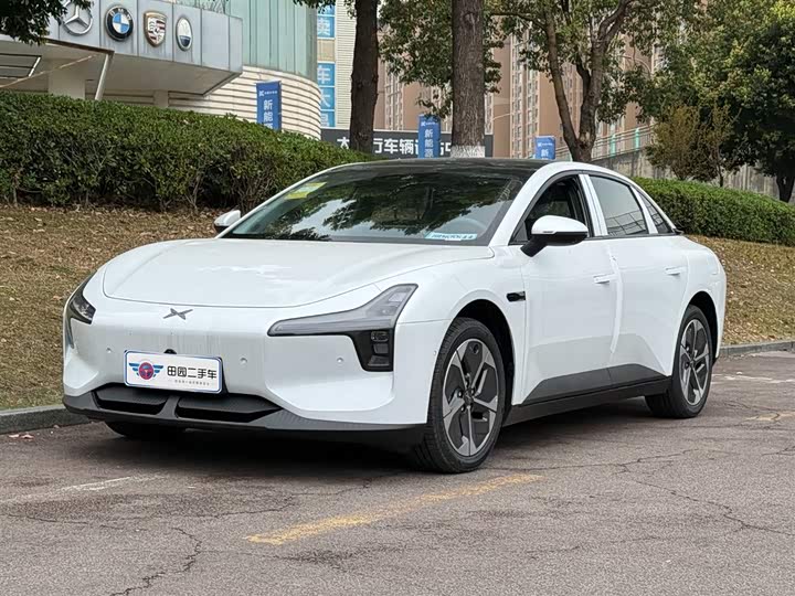 Фото 1 - XPeng Mona M03