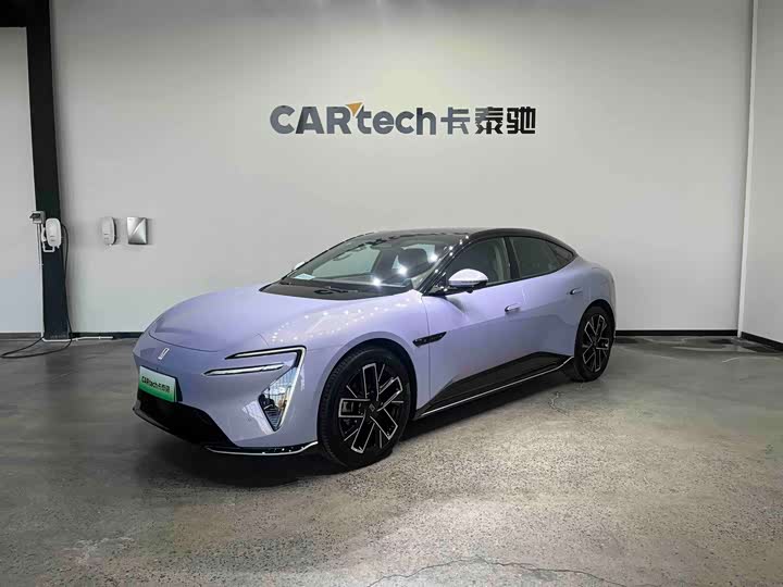 Фото 1 - Avatr 06