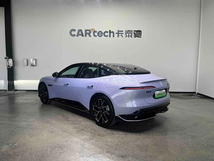 Фото 7 - Avatr 06