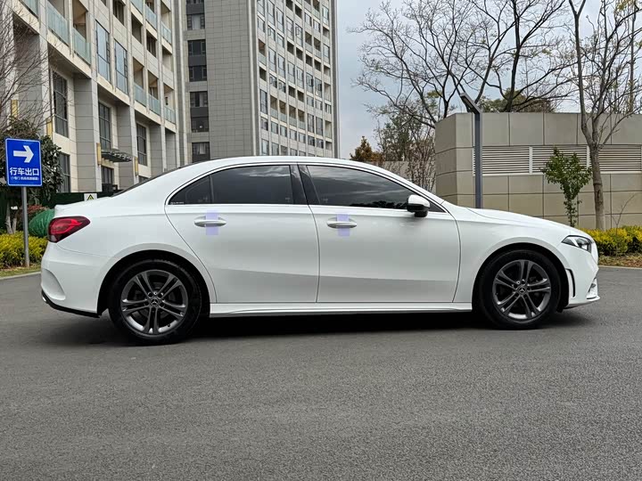 Фото 7 - Mercedes-Benz A-Class