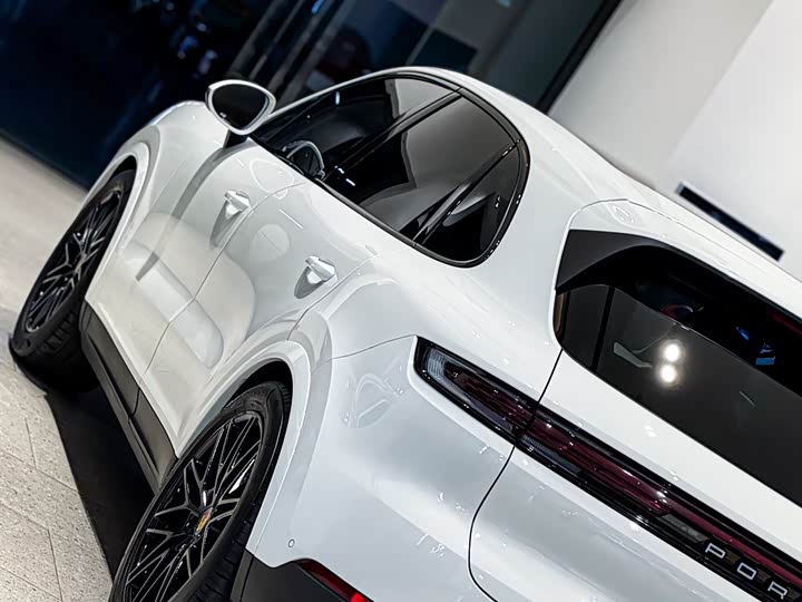 Фото 4 - Porsche Cayenne