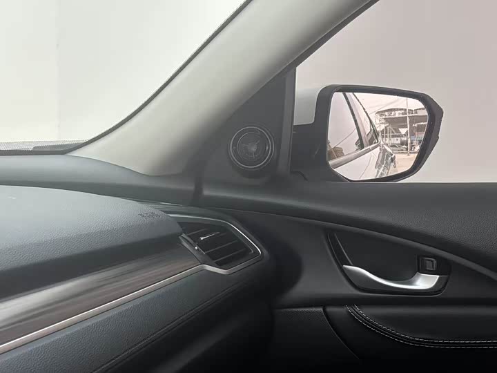 Фото 7 - Honda Civic