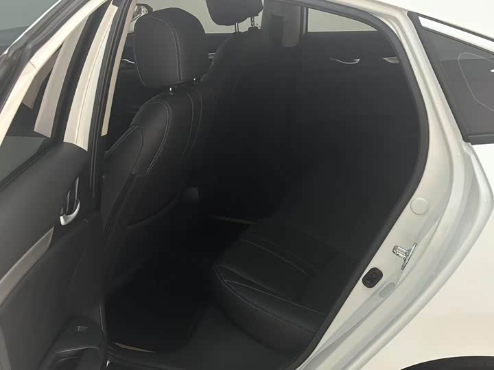 Фото 9 - Honda Civic