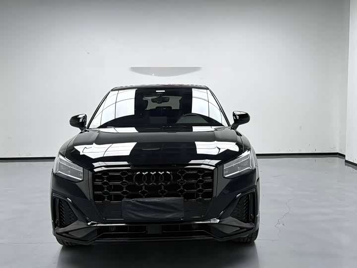 Фото 2 - Audi Q2L