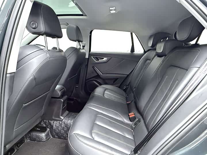 Фото 4 - Audi Q2L