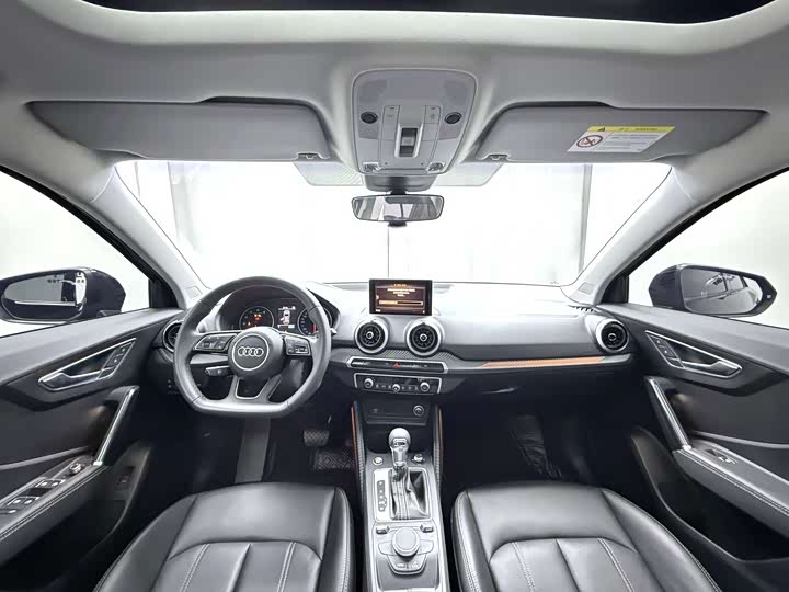 Фото 6 - Audi Q2L