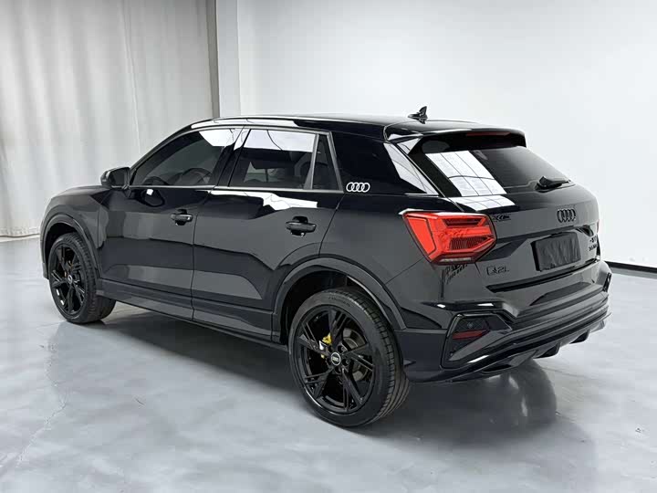 Фото 7 - Audi Q2L