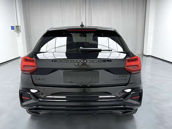 Фото 8 - Audi Q2L