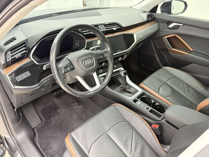 Фото 9 - Audi Q3