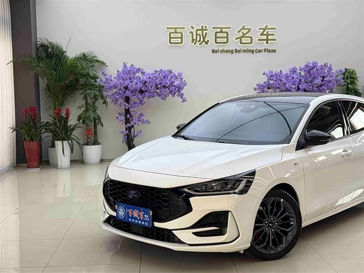 Фото 3 - Ford Focus