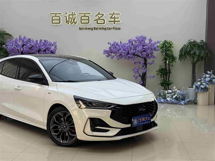 Фото 5 - Ford Focus