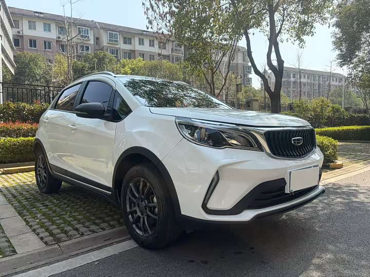 Фото 3 - Geely Emgrand