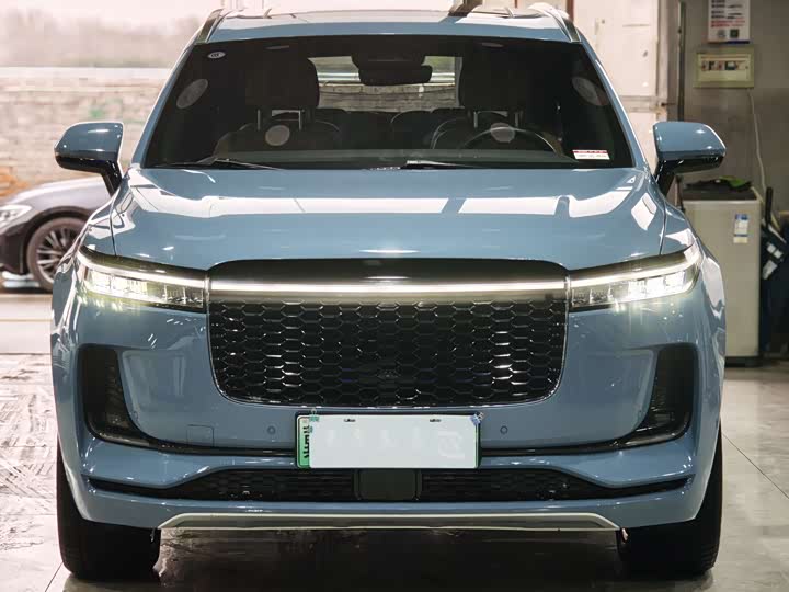 Фото 2 - LiXiang One