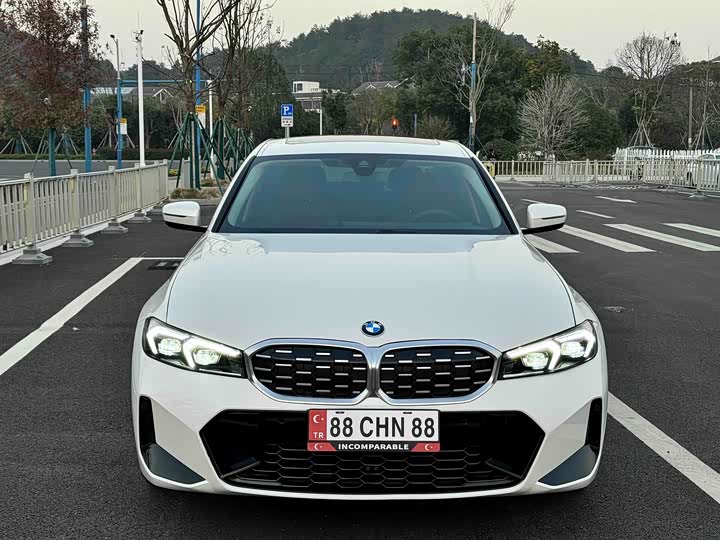 Фото 2 - BMW 3 Series