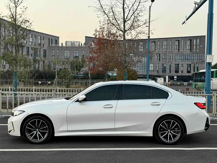 Фото 3 - BMW 3 Series