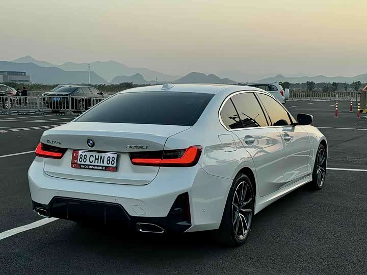 Фото 5 - BMW 3 Series