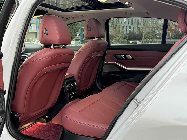 Фото 9 - BMW 3 Series