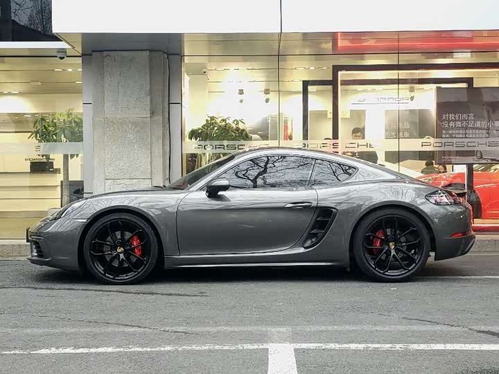 Фото 3 - Porsche 718