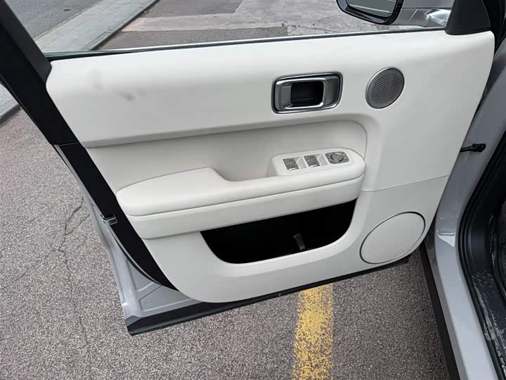 Фото 6 - LiXiang L6