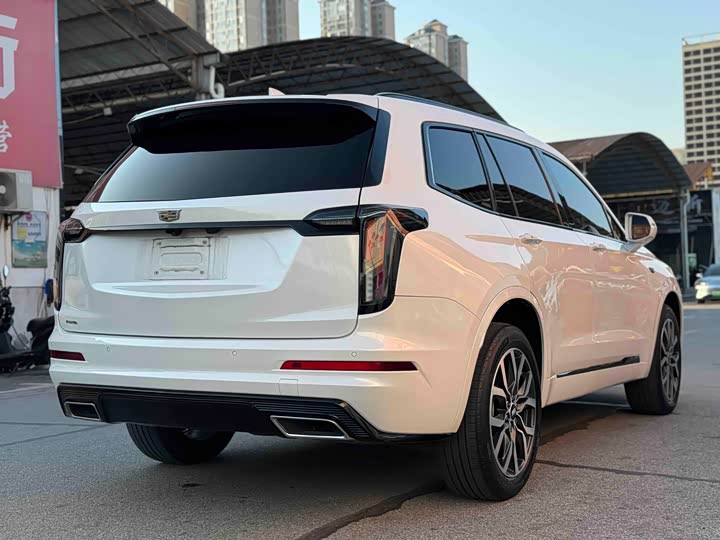 Фото 5 - Cadillac XT6