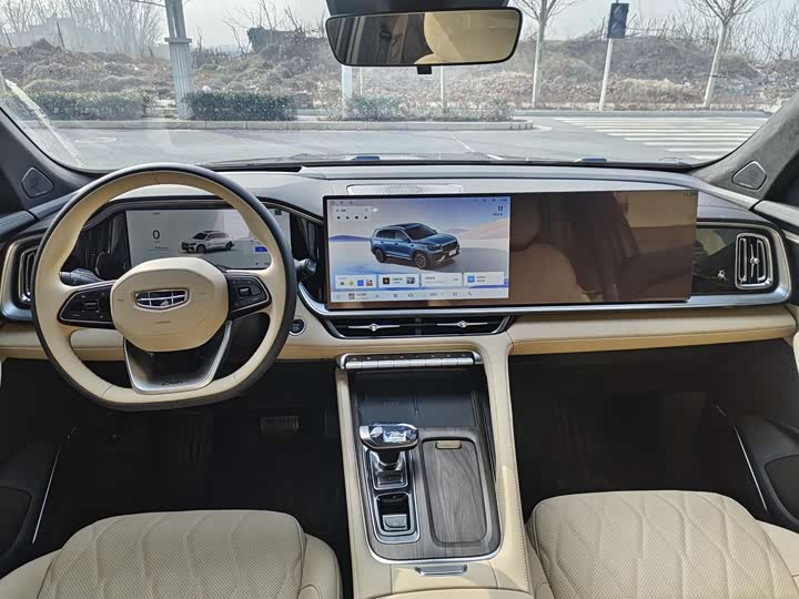 Фото 5 - Geely Monjaro