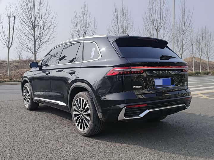 Фото 7 - Geely Monjaro