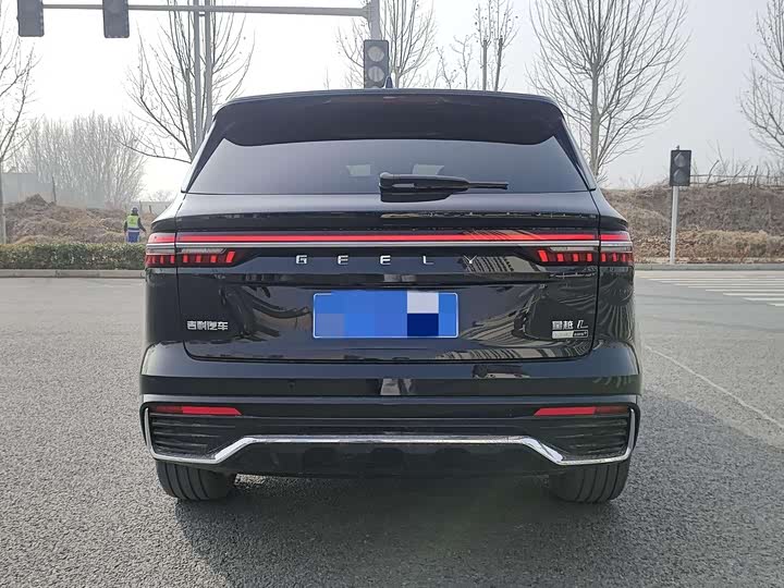 Фото 8 - Geely Monjaro