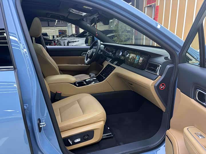 Фото 7 - LiXiang One