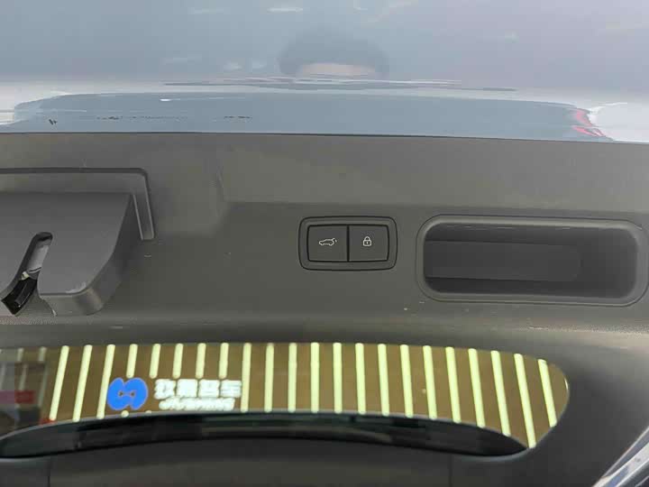 Фото 8 - LiXiang One