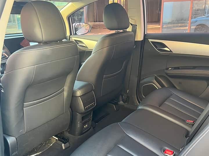 Фото 8 - BYD Song Max