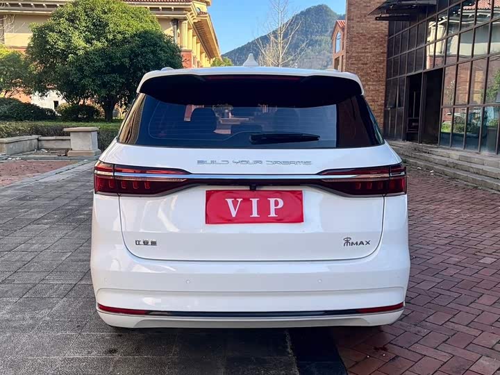 Фото 9 - BYD Song Max