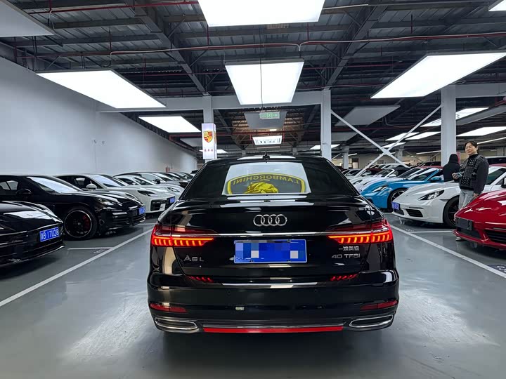 Фото 8 - Audi A6L