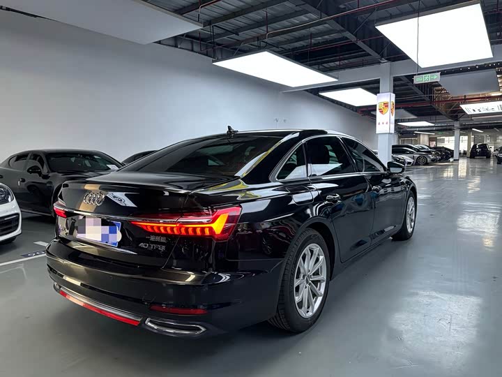 Фото 9 - Audi A6L