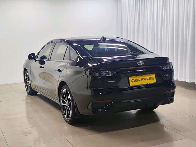 Фото 8 - Ford Mondeo