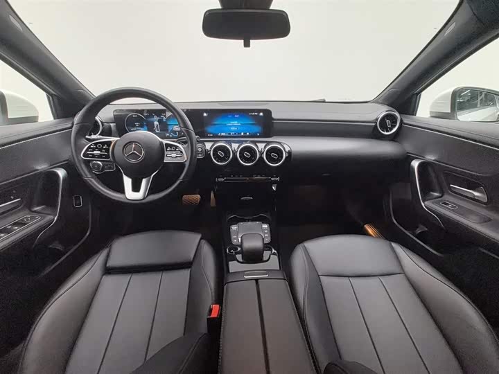 Фото 5 - Mercedes-Benz A-Class
