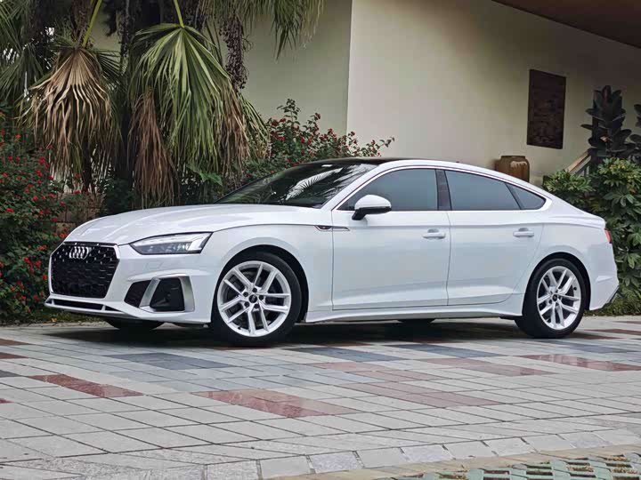 Photo 1 - Audi A5