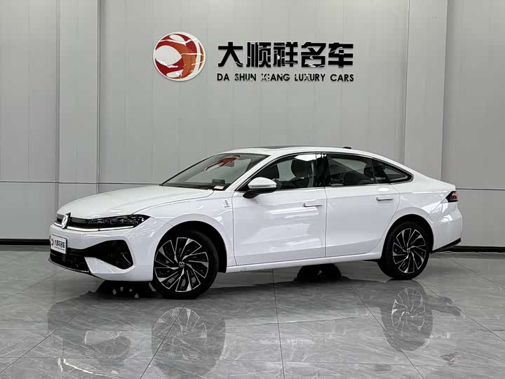 Фото 1 - Volkswagen Sagitar L