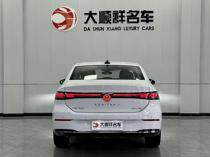 Фото 4 - Volkswagen Sagitar L