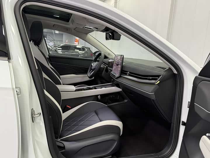 Фото 7 - Volkswagen Sagitar L