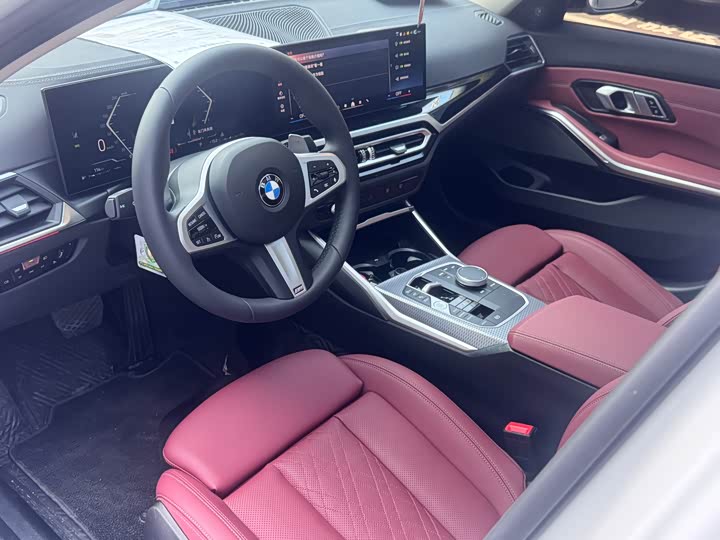 Photo 9 - BMW 3 Series