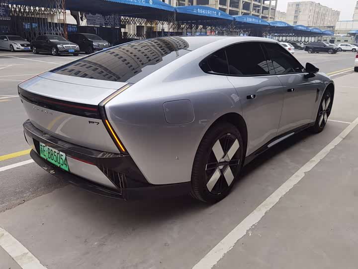 Фото 4 - XPeng P7