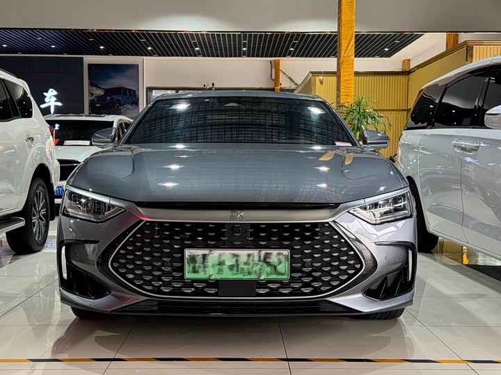 Фото 2 - BYD Han