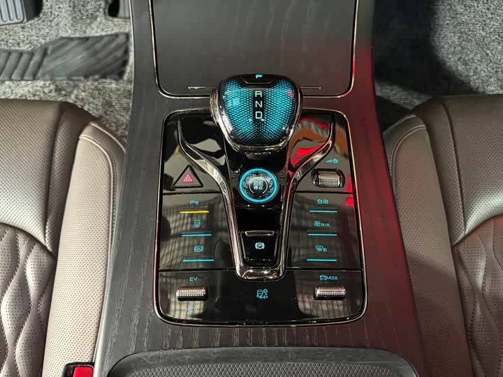 Фото 8 - BYD Han