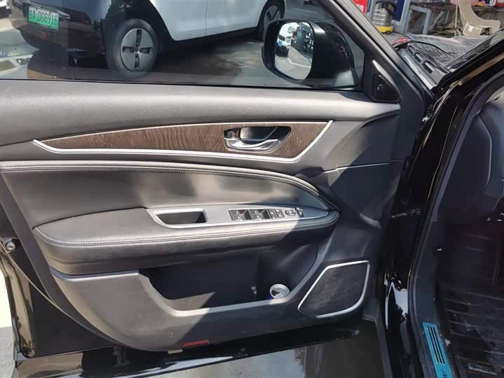 Фото 7 - Honda Avancier