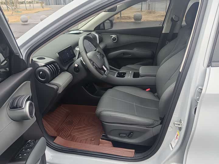 Фото 9 - BYD Yuan Plus