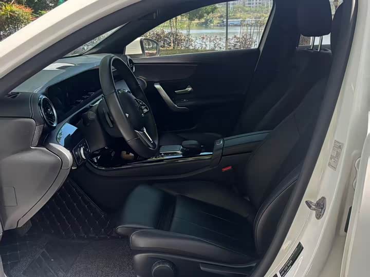 Фото 2 - Mercedes-Benz A-Class