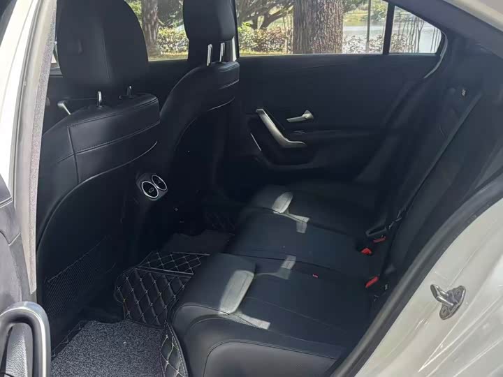 Фото 3 - Mercedes-Benz A-Class